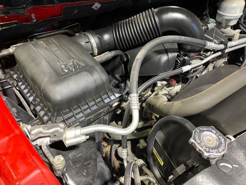 Used 2018 RAM 1500 Express w/ Express Value Package image 26