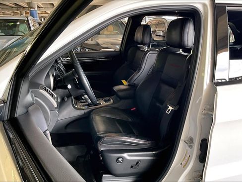 Used 2018 Jeep Grand Cherokee Trailhawk w/ Trailhawk Luxury Group image 7