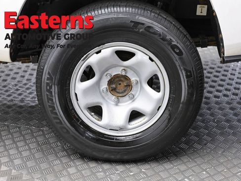 Used 2020 Toyota Tacoma SR RWD image 8