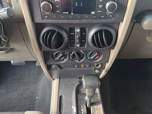Used 2007 Jeep Wrangler Unlimited X RWD image 17