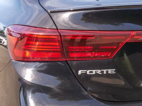 Used 2022 Kia Forte GT-Line image 12