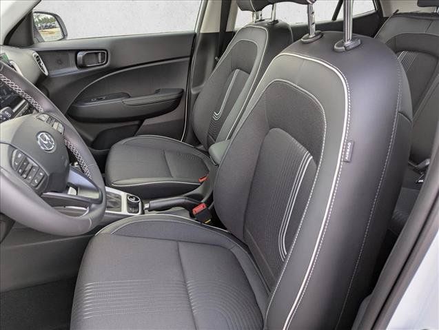 Certified 2026 Hyundai Venue SEL FWD image 21