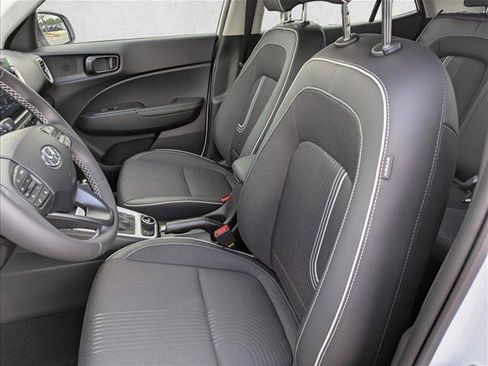 Certified 2026 Hyundai Venue SEL FWD image 21