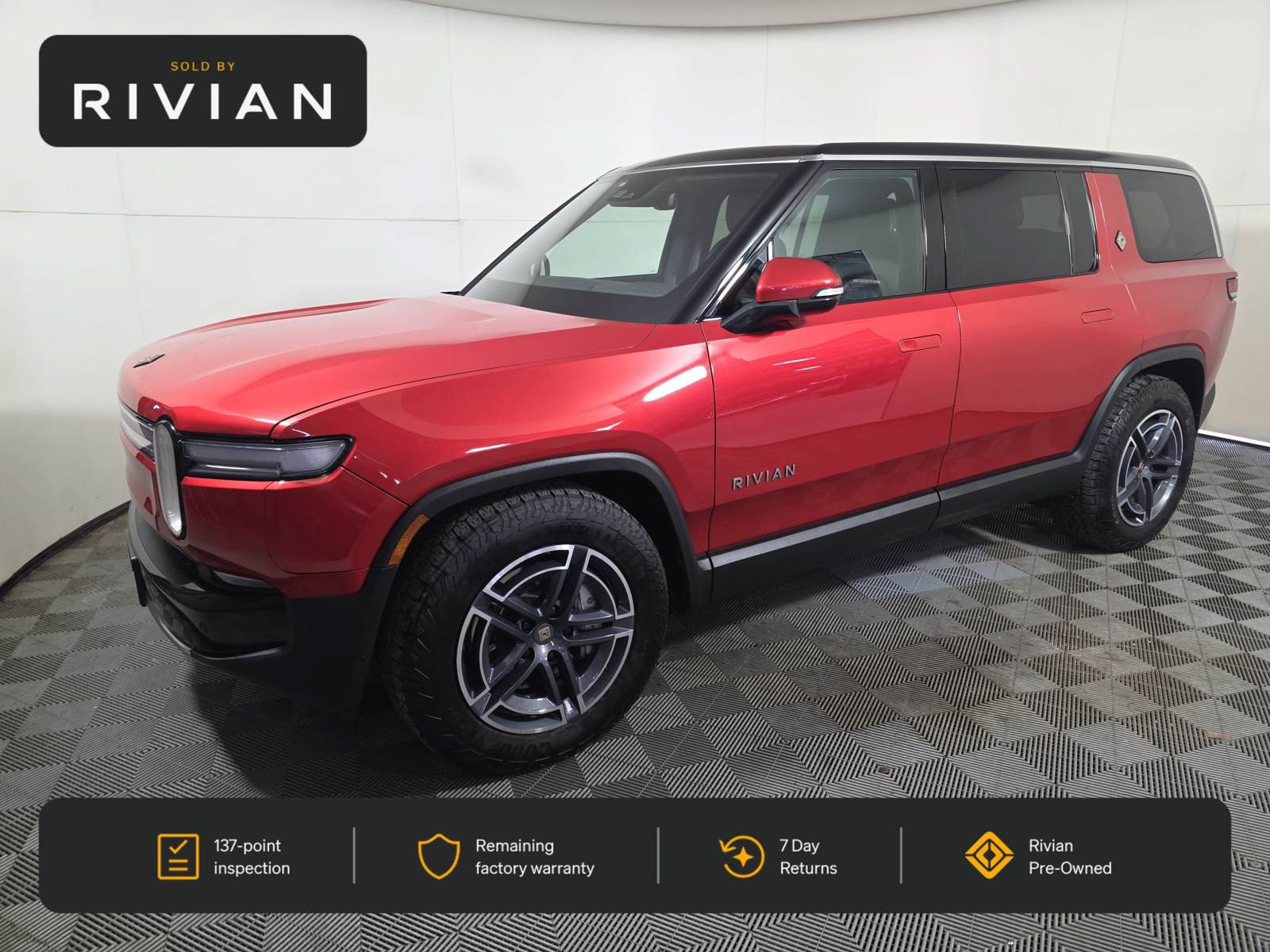 Used 2025 Rivian R1S Adventure Dual AWD/4WD image 1