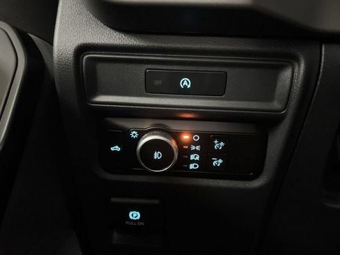 Used 2025 Ford F150 XL w/ Equipment Group 103A High RWD image 17