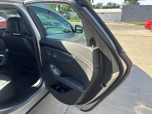 Used 2014 Chevrolet Impala LT FWD image 26