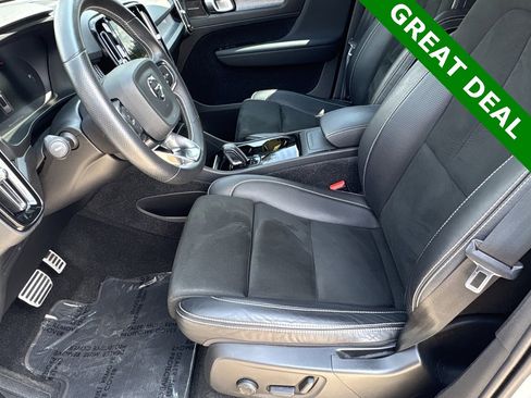 Used 2021 Volvo XC40 P8 Recharge w/ Advanced Package image 22