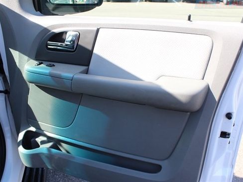 Used 2006 Ford Expedition XLT AWD/4WD image 37