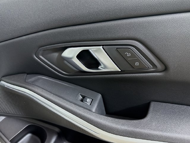 Used 2026 BMW 330i Sedan RWD image 30