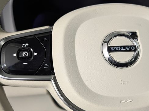 Used 2024 Volvo XC60 B5 Ultimate w/ Climate Package AWD/4WD image 31
