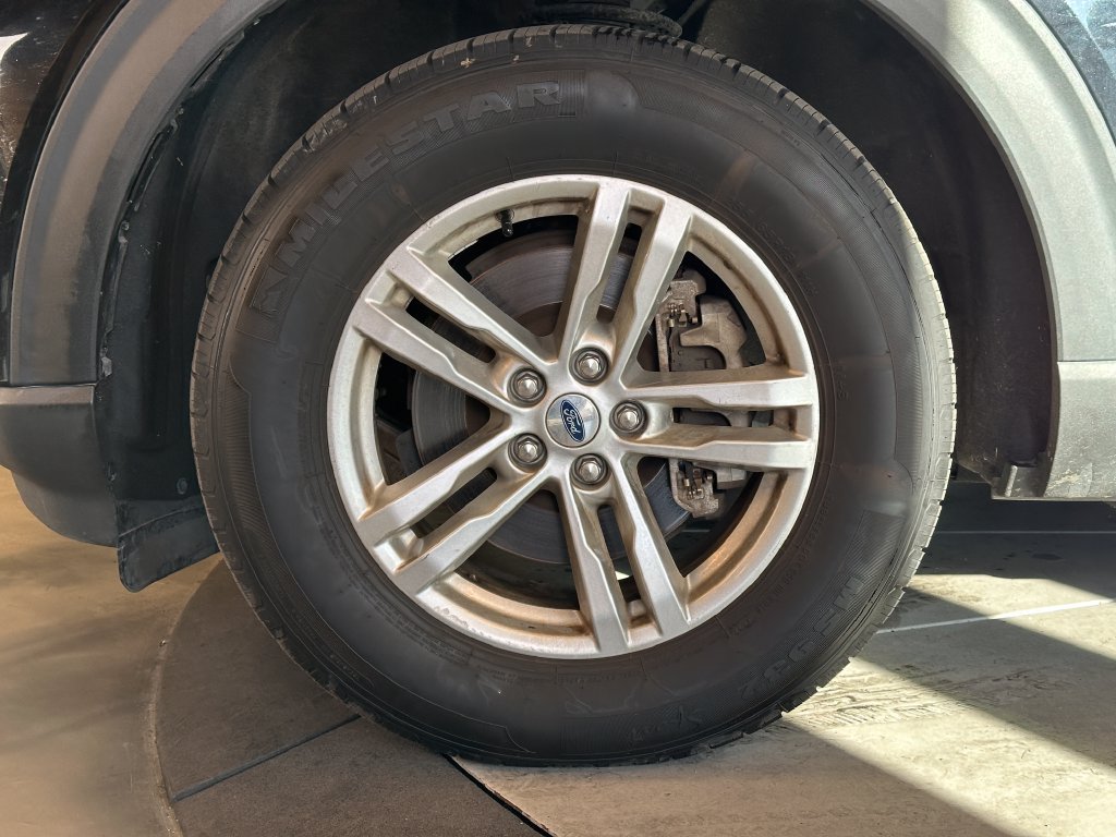 Used 2021 Ford Explorer XLT AWD/4WD image 26
