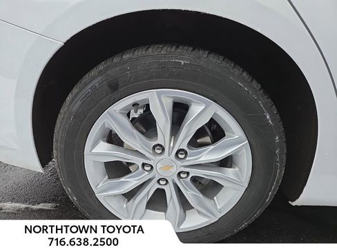 Used 2023 Chevrolet Malibu LT image 5