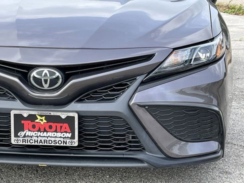 Used 2023 Toyota Camry SE FWD image 8