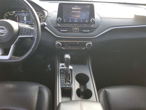Used 2022 Nissan Altima 2.5 SR image 18
