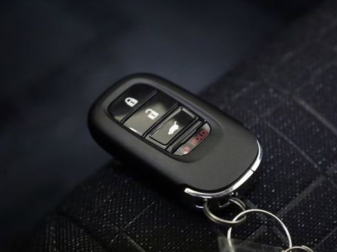 Used 2026 Honda HR-V LX image 33