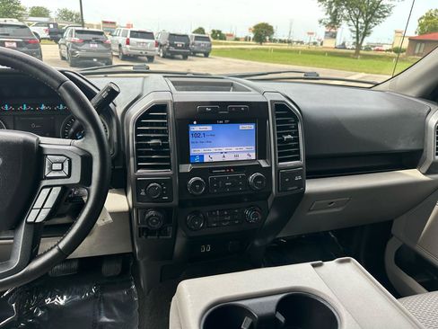 Used 2019 Ford F150 XLT w/ Equipment Group 302A Luxury AWD/4WD image 12
