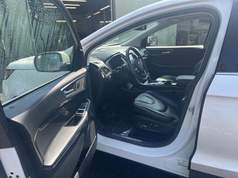 Used 2017 Ford Edge Titanium w/ Equipment Group 301A AWD/4WD image 10