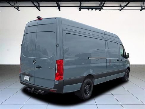 New 2025 Mercedes-Benz Sprinter 2500 image 4