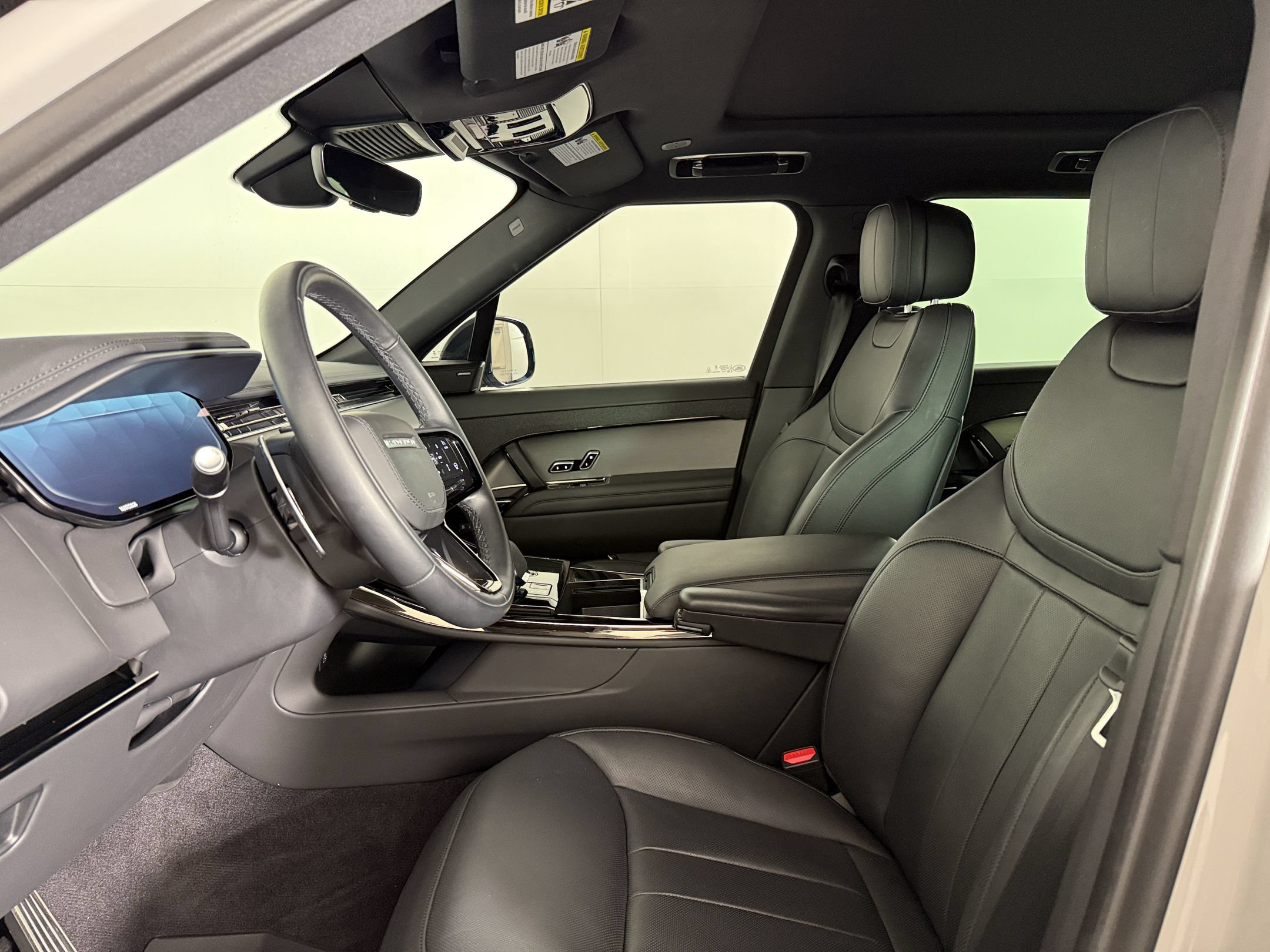 Used 2024 Land Rover Range Rover Sport Dynamic SE AWD/4WD image 25