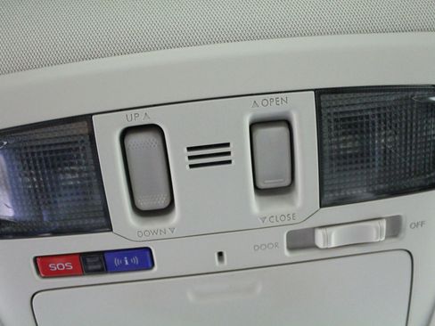 Used 2016 Subaru Legacy 2.5i Limited image 13