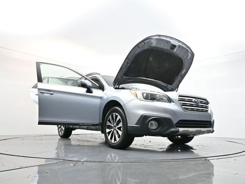 Used 2015 Subaru Outback 2.5i Limited image 34