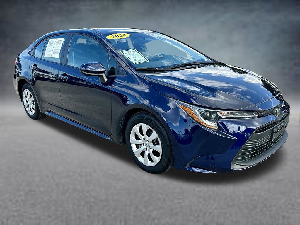 Used 2024 Toyota Corolla LE FWD image 3