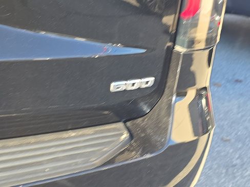 Used 2023 Cadillac Escalade ESV Premium Luxury image 9