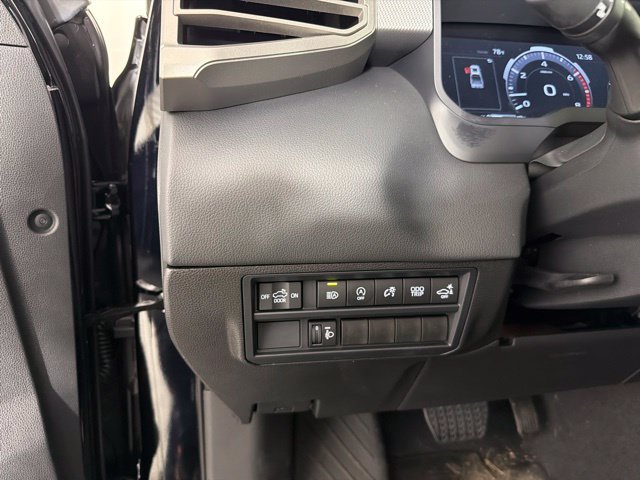 Used 2026 Toyota Tundra Limited AWD/4WD image 21