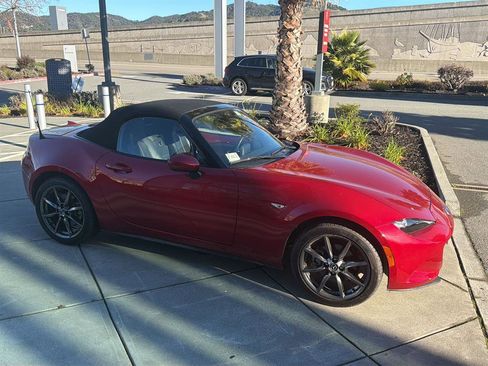 Used 2016 MAZDA MX-5 Miata Grand Touring image 5