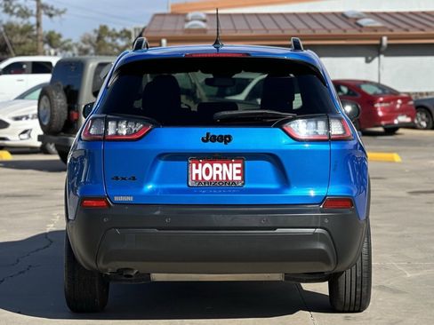 Used 2023 Jeep Cherokee Altitude Lux image 4