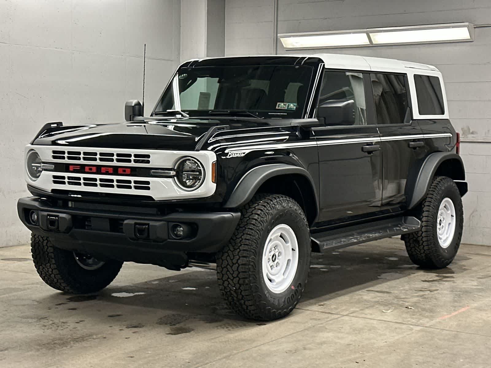New 2026 Ford Bronco Heritage Edition AWD/4WD image 1
