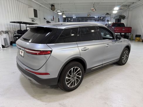 Used 2022 Lincoln Corsair FWD w/ Equipment Group 101A image 5