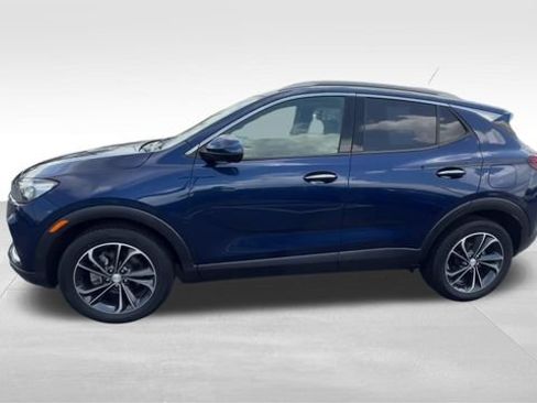 Certified 2023 Buick Encore GX Essence w/ Advanced Technology Package FWD image 3