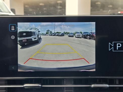Used 2025 Hyundai Kona SEL FWD image 11