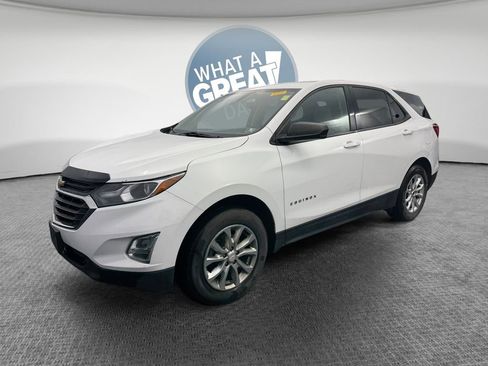 Used 2019 Chevrolet Equinox LS w/ LS Convenience Package image 8