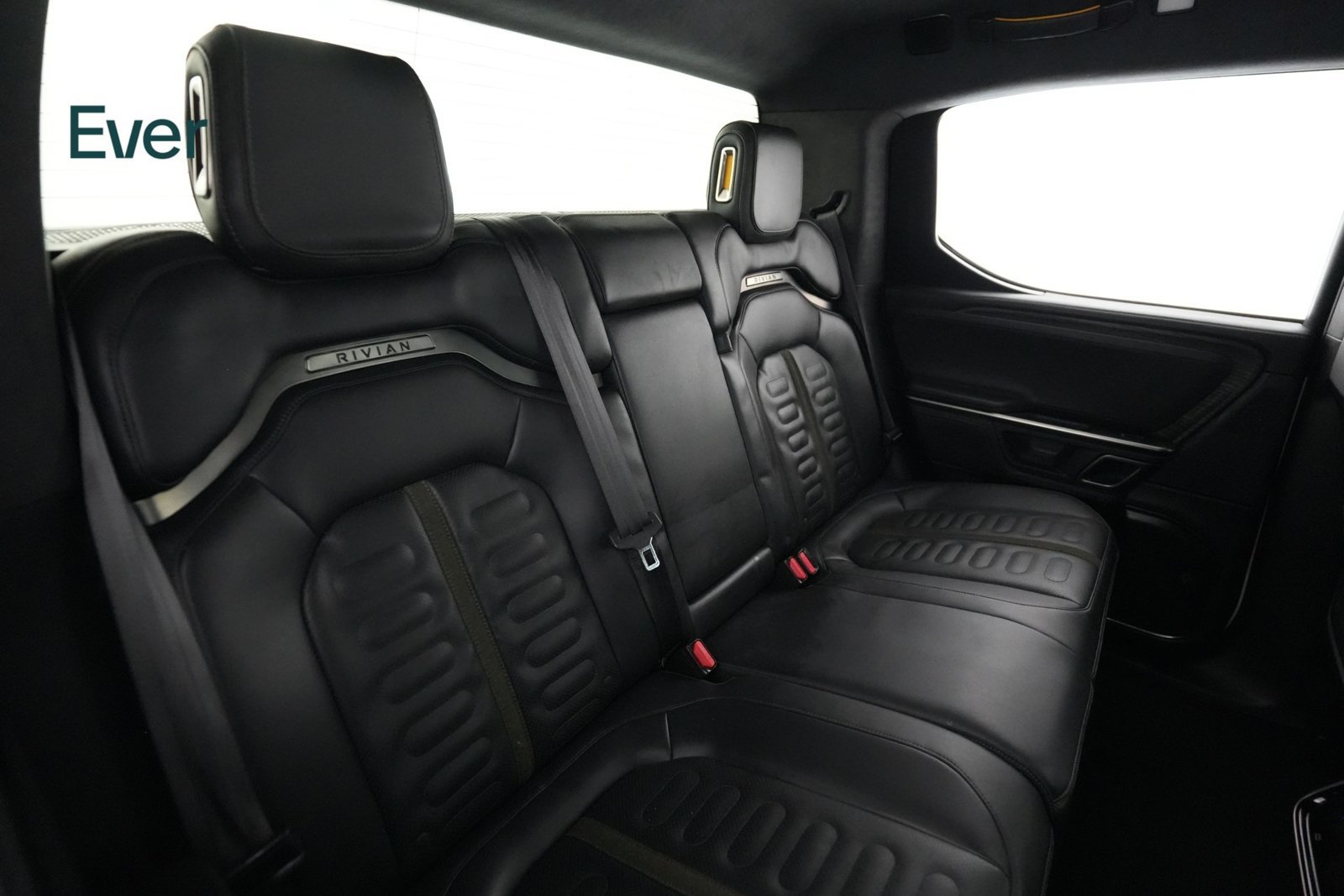 Used 2023 Rivian R1T Adventure Dual AWD/4WD image 5