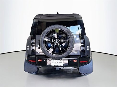 Certified 2022 Land Rover Defender 90 X image 6