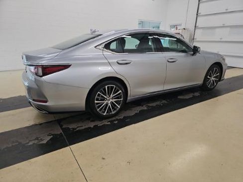Used 2024 Lexus ES 350 w/ Premium Package FWD image 2