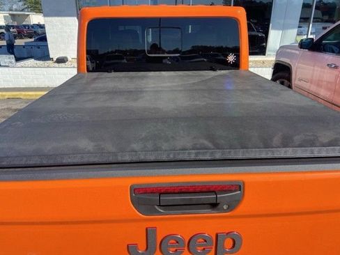 Used 2025 Jeep Gladiator Rubicon image 6