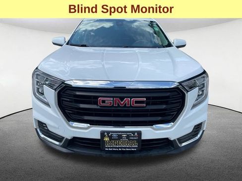 Used 2023 GMC Terrain SLE w/ Driver Convenience Package AWD/4WD image 4