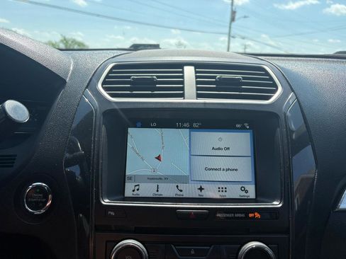 Used 2017 Ford Explorer XLT w/ Equipment Group 202A image 18