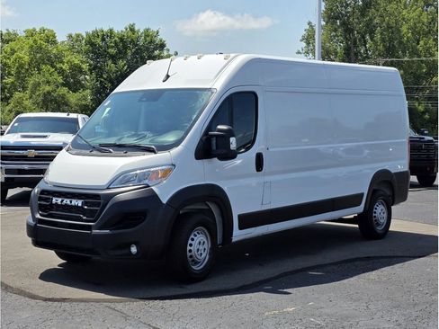 Used 2025 RAM ProMaster 2500 w/ Convenience Group FWD image 21
