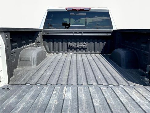 Used 2023 Chevrolet Silverado 1500 High Country w/ High Country Premium Package AWD/4WD image 7