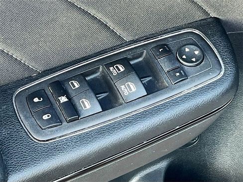 Used 2023 Dodge Charger SXT w/ Blacktop Package image 17