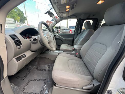 Used 2020 Nissan Frontier S w/ S Utility Package image 12