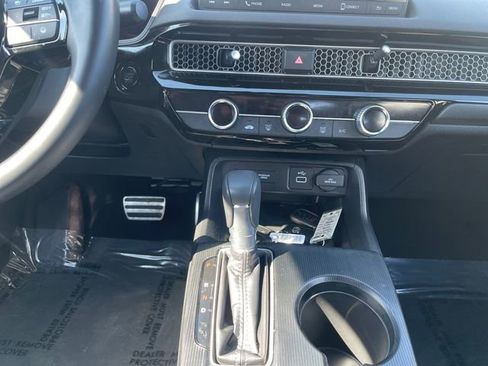 Used 2024 Honda Civic Sport image 11