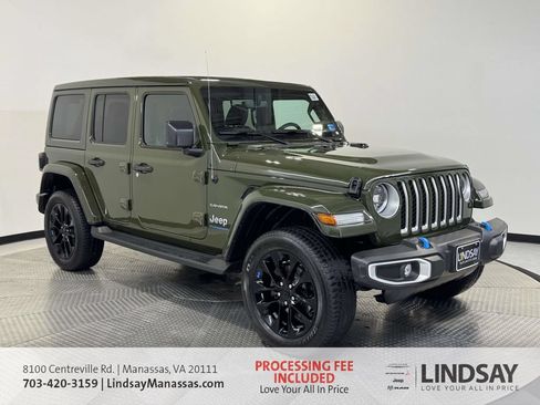 Used 2023 Jeep Wrangler Unlimited Sahara w/ Cold Weather Group AWD/4WD image 1