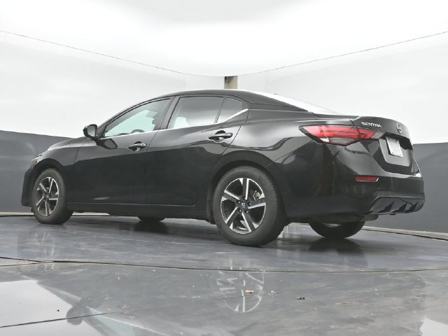 Used 2024 Nissan Sentra SV FWD image 33
