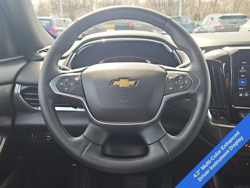 Used 2023 Chevrolet Traverse LT image 15