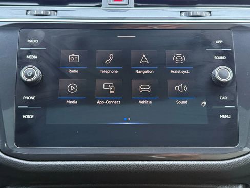 Used 2021 Volkswagen Tiguan SE R-Line image 39